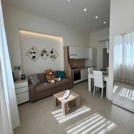 Teddy'S Home Luminoso Accogliente E Moderno รากาเล ภายนอก รูปภาพ