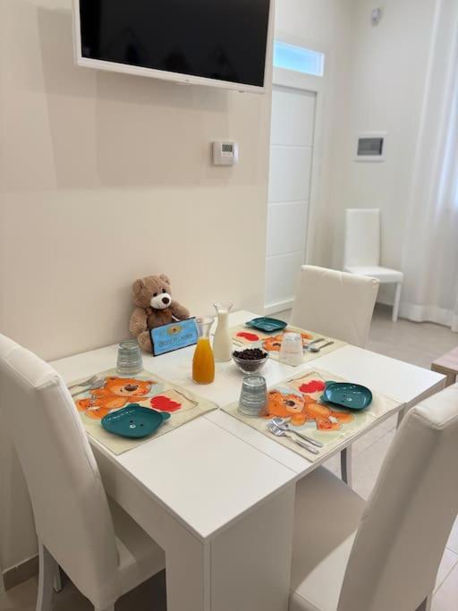 Teddy'S Home Luminoso Accogliente E Moderno รากาเล ภายนอก รูปภาพ