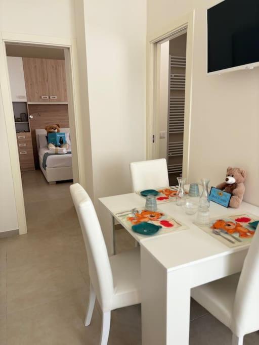 Teddy'S Home Luminoso Accogliente E Moderno รากาเล ภายนอก รูปภาพ