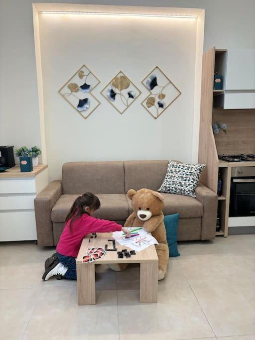 Teddy'S Home Luminoso Accogliente E Moderno รากาเล ภายนอก รูปภาพ